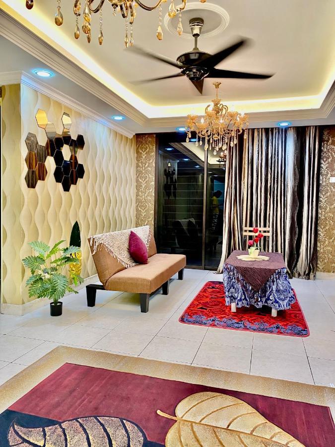 Putravilla Condominium Lovely & Spacious With Public Pool Kampong Kerdas Екстер'єр фото