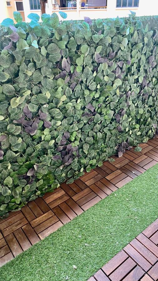 Putravilla Condominium Lovely & Spacious With Public Pool Kampong Kerdas Екстер'єр фото