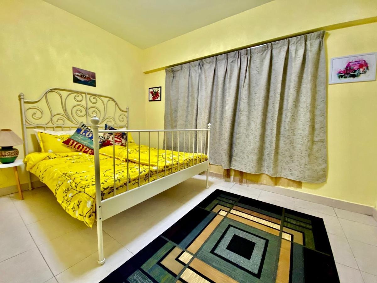 Putravilla Condominium Lovely & Spacious With Public Pool Kampong Kerdas Екстер'єр фото